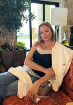 Agence matrimoniale rencontre de OULIANA  femme russe de 49 ans